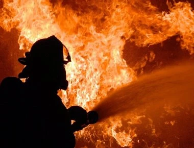 2.000 εγκλωβισμένοι οδηγοί στον Ε.Ο. Αθηνών-Κορίνθου - Εγκληματική καθυστέρηση στην αντιμετώπιση της φωτιάς